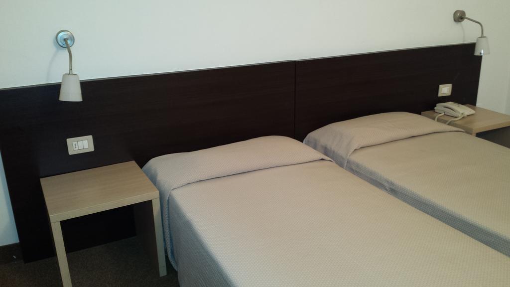 Hotel Palace Prato Habitación foto