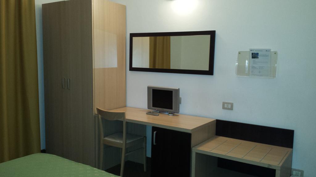 Hotel Palace Prato Habitación foto